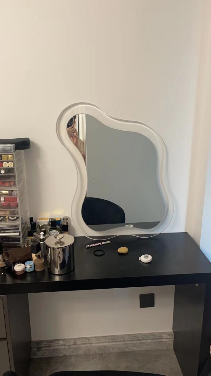 Lighted Acrylic Wall Mounted Magnifying Mirror For Bathroom Vanity 10