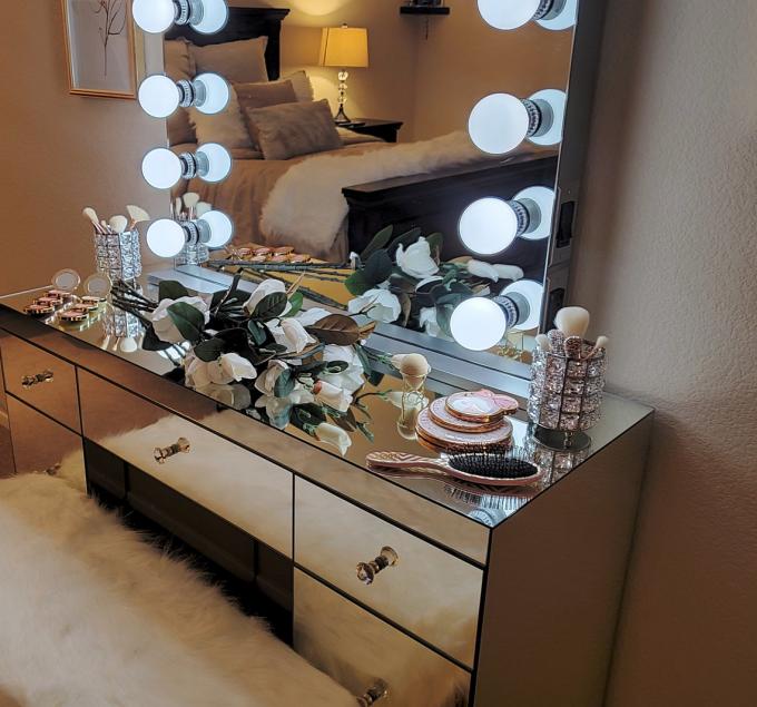 Custom Designs Vanity Lights Ideal for Table Desktop Dresser and Bathroom Dressing 6