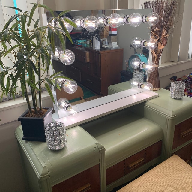 Custom Designs Vanity Lights Ideal for Table Desktop Dresser and Bathroom Dressing 13