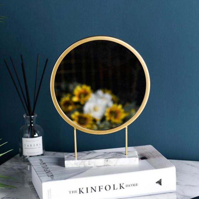 Round Pocket Magnifying Makeup Mirror For Vanity Table Custom 4