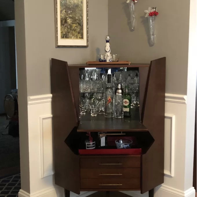 Commercial Wooden Corner Liquor Cabinet Counter For Alcohol Wine Display 6