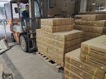 Ghế thư giãn hình dạng độc đáo hiện đại, tay vịn bằng gỗ nguyên khối, tay cầm cơ chế vận hành cho ghế bành gia đình và khách sạn 11