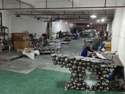 Ghế thư giãn hình dạng độc đáo hiện đại, tay vịn bằng gỗ nguyên khối, tay cầm cơ chế vận hành cho ghế bành gia đình và khách sạn 21